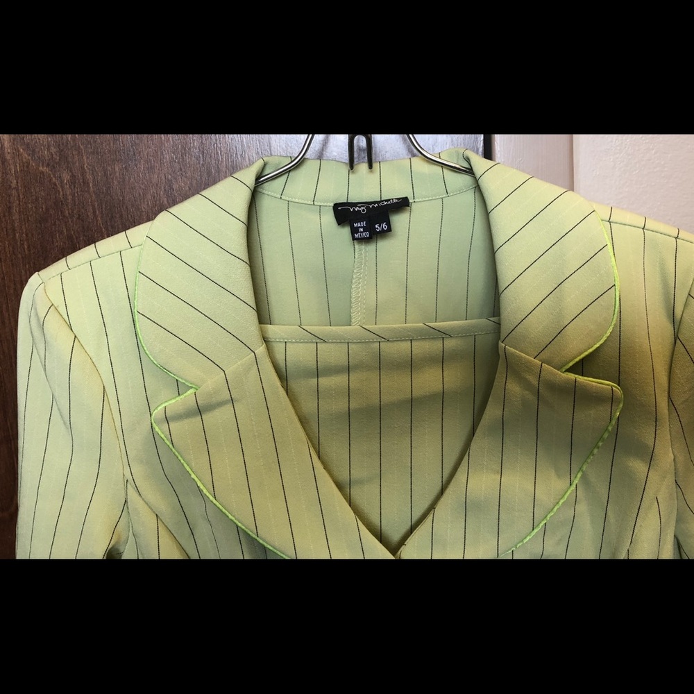 2 piece suit size 5/6